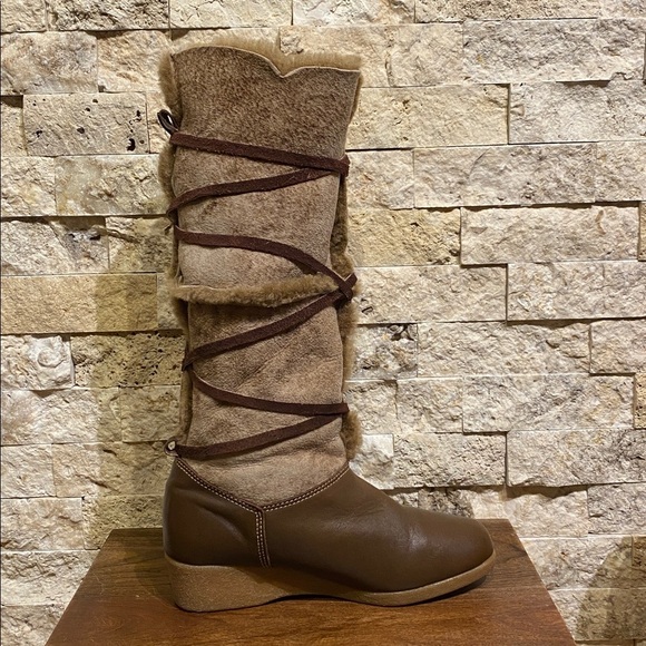 Mocatem Shearling Après-Ski Boots – Size 7 – Made in Canada - Picture 7 of 16